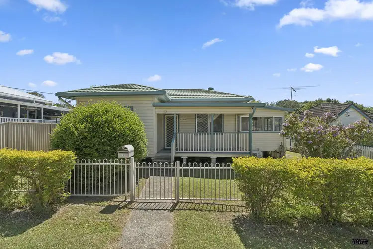 8 Coopers Lane