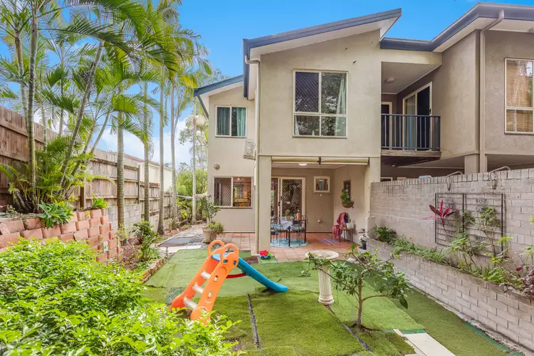 11 Indooroopilly Road