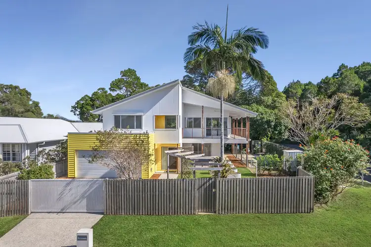 33 Currawong Street