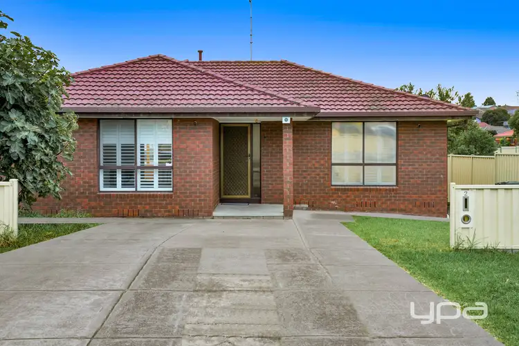 2 Rubus Court