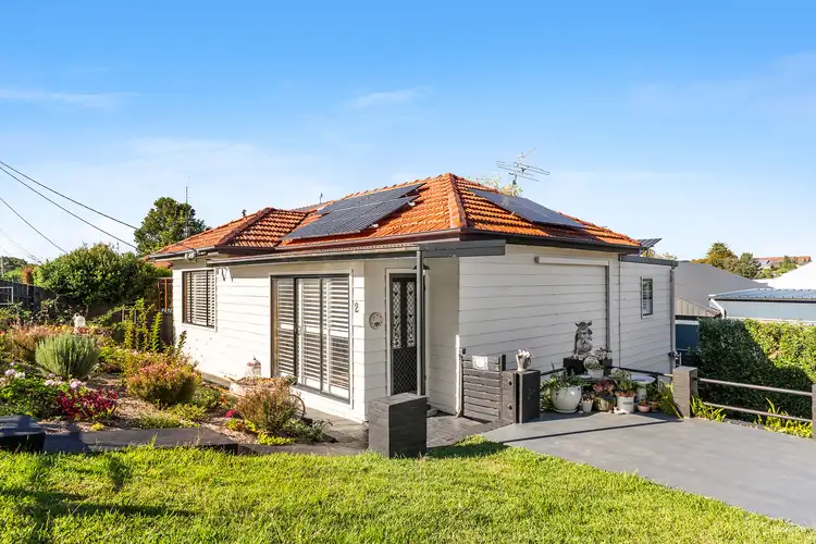 2 Baikie Crescent