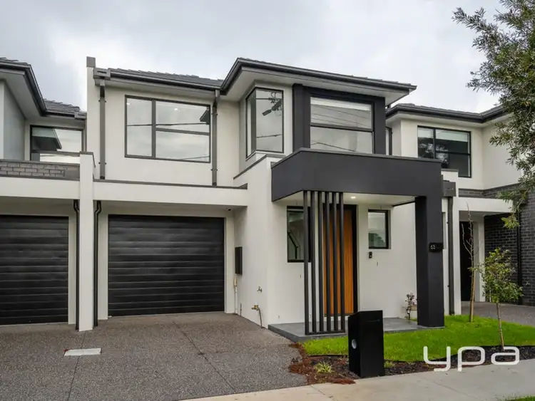 63 Fawkner Crescent