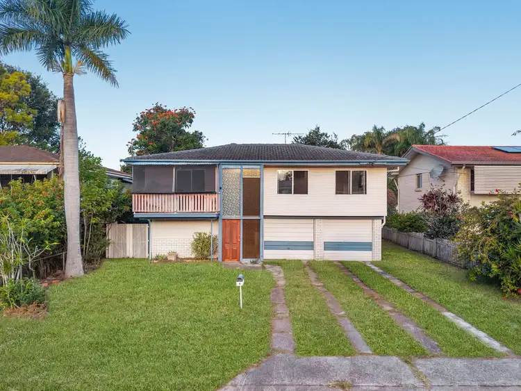 6 Keats Avenue