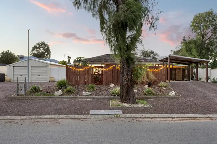 17 Luill Crescent