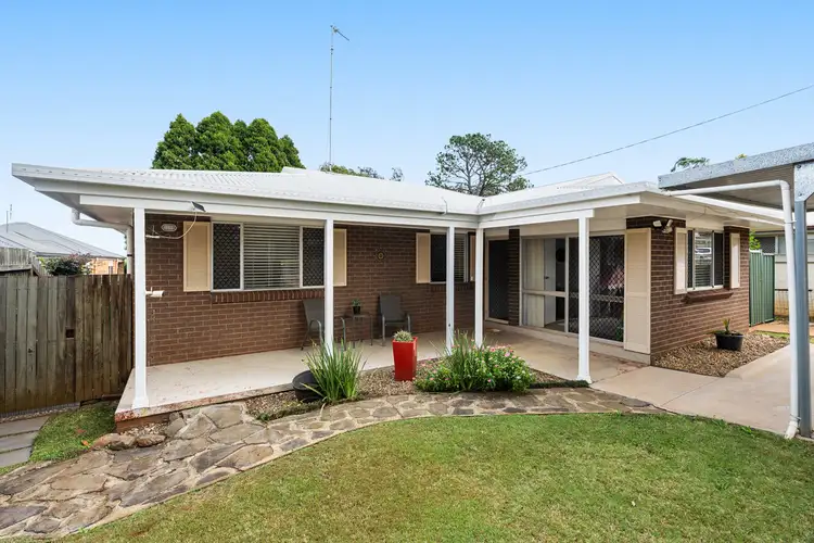 17 Bowtell Street