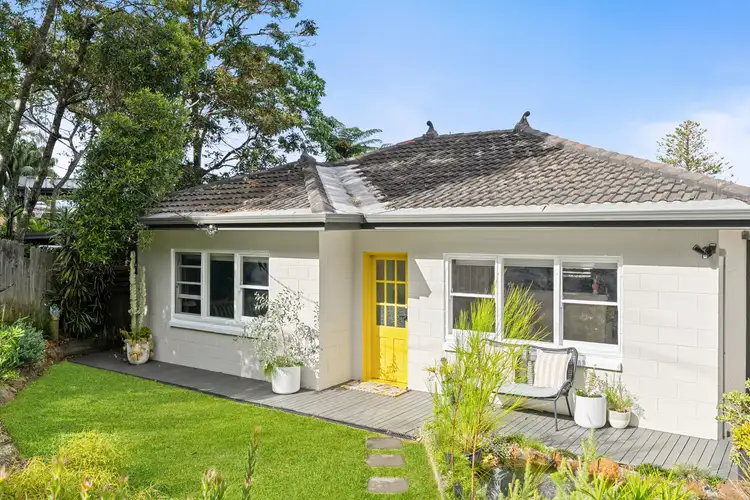 17 Newlands Avenue