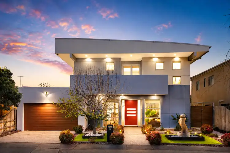 19 Copeland Crescent