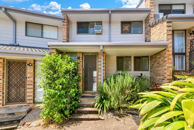 11 Balfour Crescent