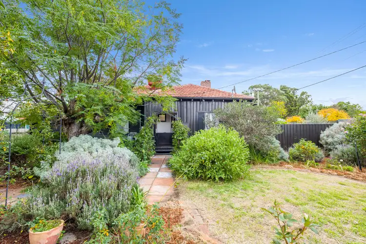 62 Hovea Crescent