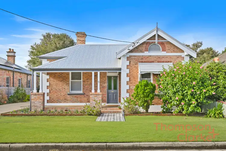 5 Queen Street