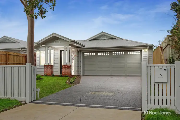 6 Howship Court