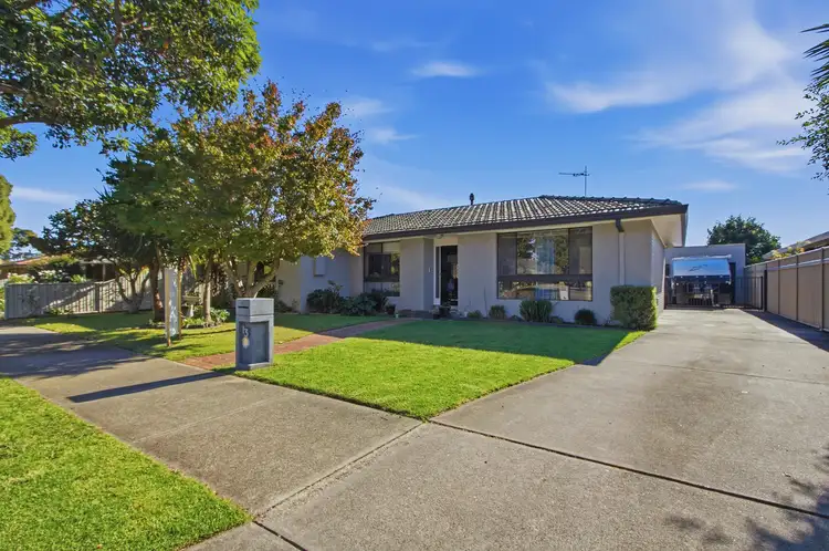 13 Araluen Drive