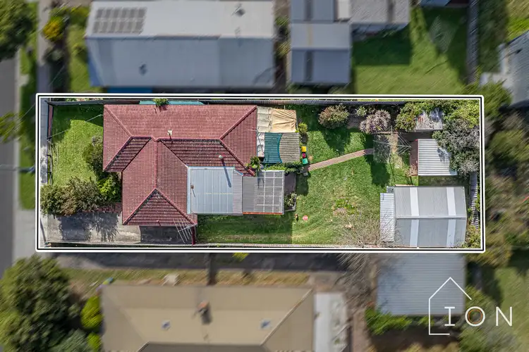 4 Roberts Road