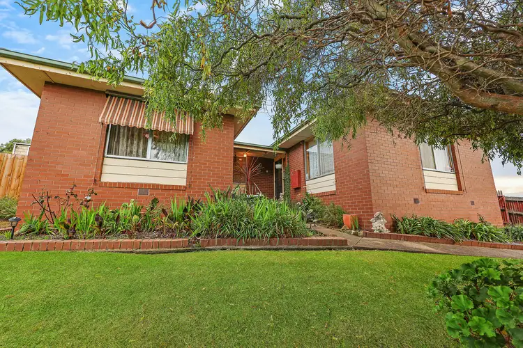 11 Helpman Court