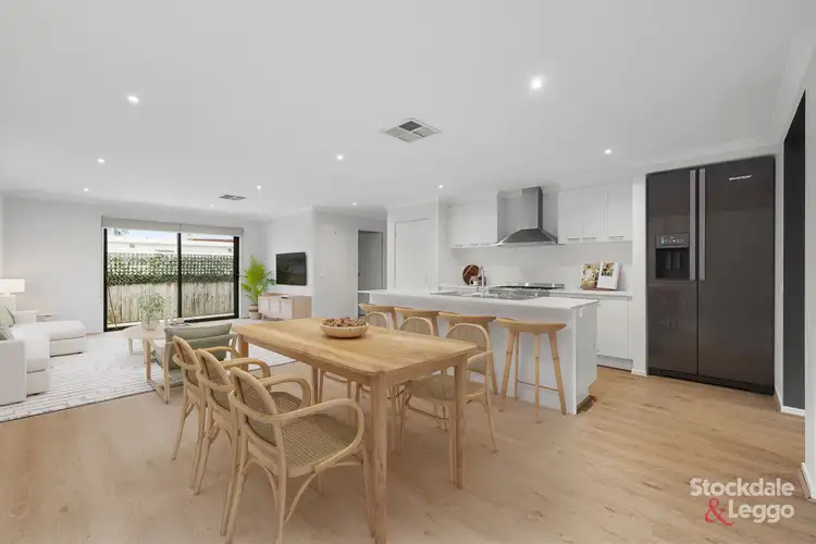 92 Grampian Boulevard