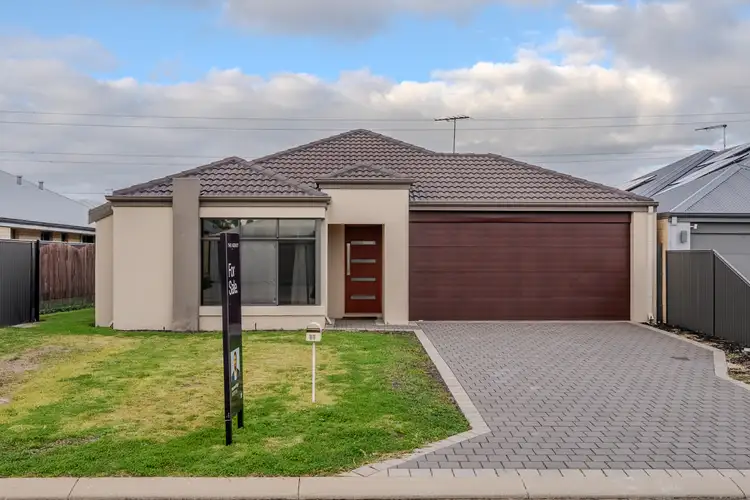 17 Solaris Street