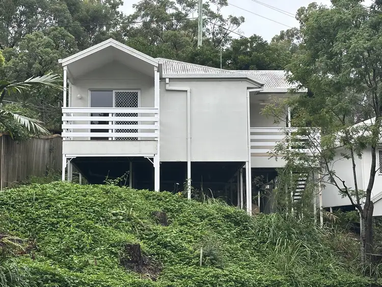 5 Burleigh Glen Court