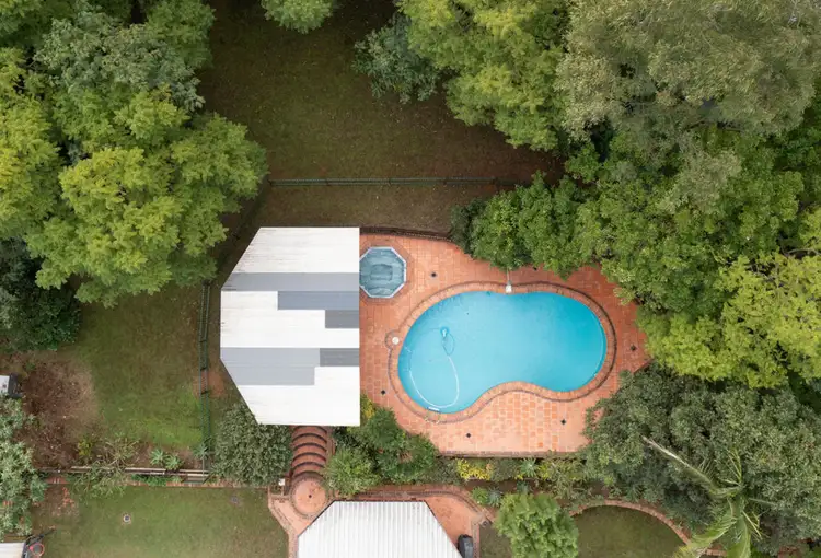 8 Omeo Grove