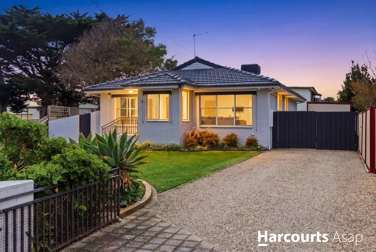 18 Dromana Parade