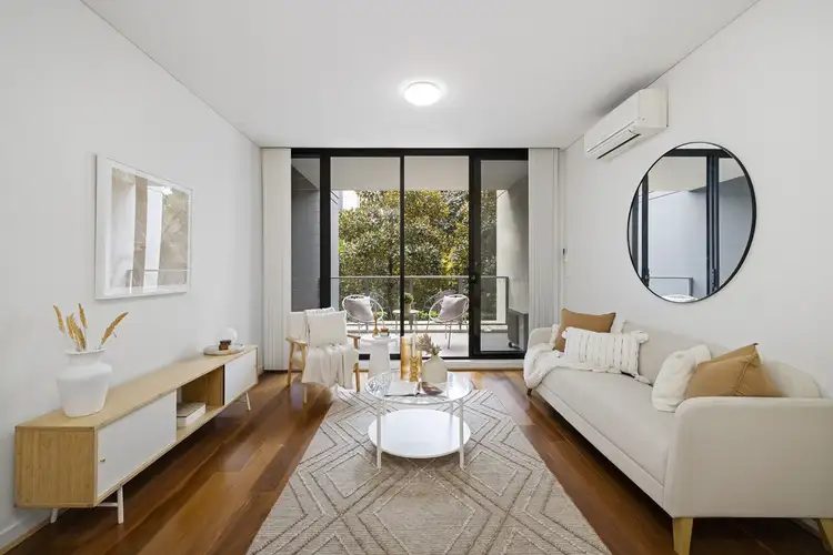 2 Mackinder Street
