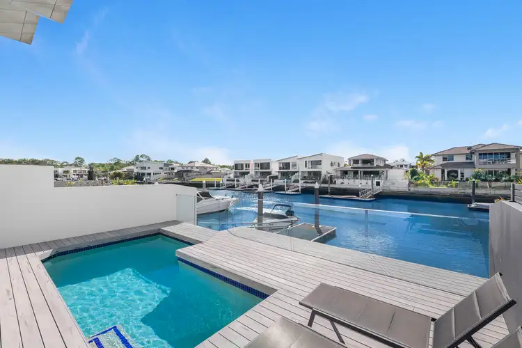 19 South Quay Drive