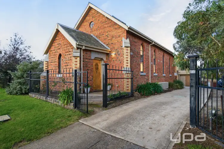 24 Coghill Street