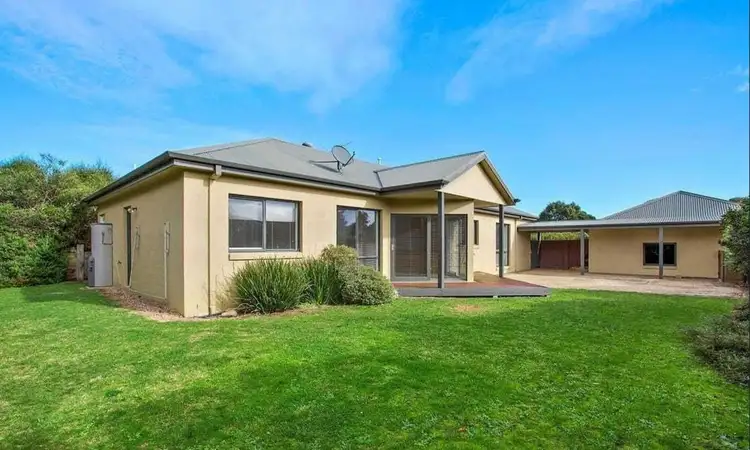 23 Layton Crescent