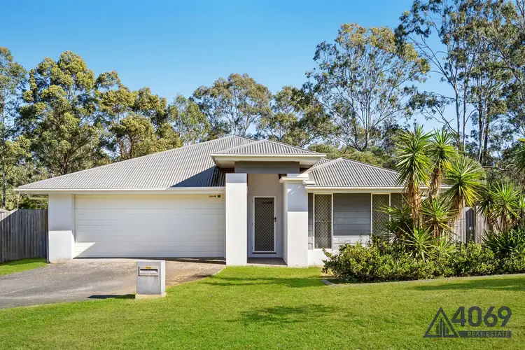 7 Honeyeater Crescent