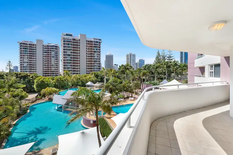 12 Commodore Drive
