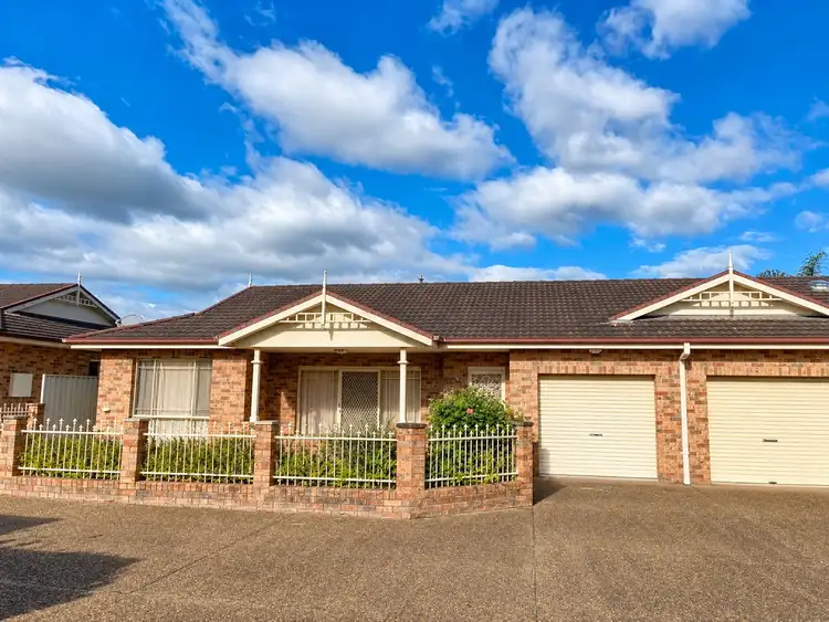 10 Ingestre Avenue