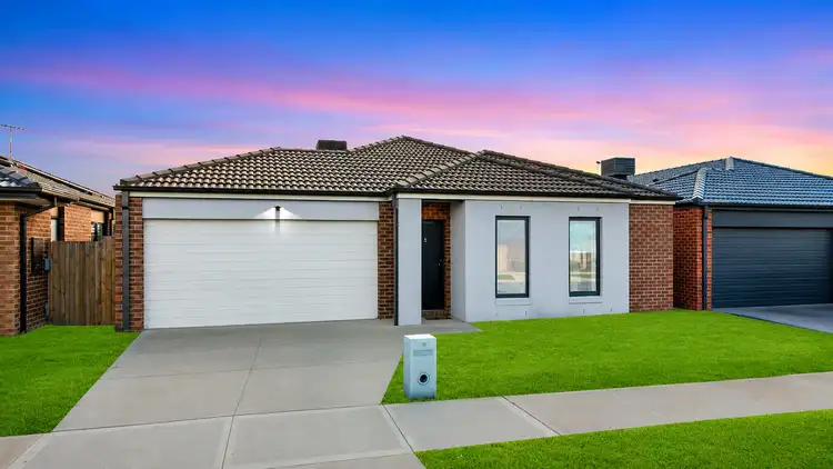 16 Pinaster Street