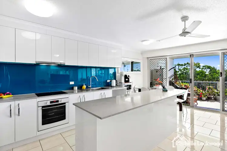 386 Esplanade