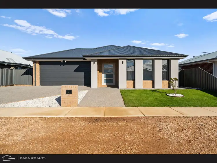 44 Blackwood Crescent