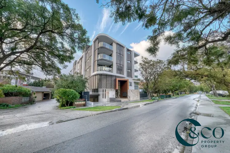 8 Macrae Road