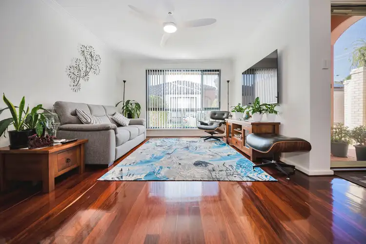 6 Churchill Avenue