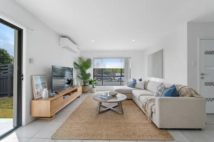 12 Petrie Street