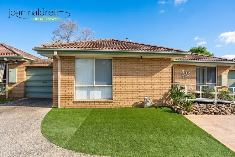18 Donelly Avenue