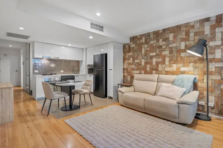 35 Burdett Street
