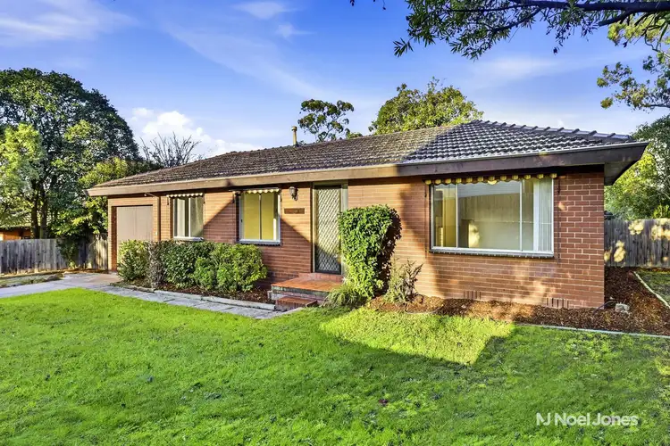 8 Mullum Mullum Road