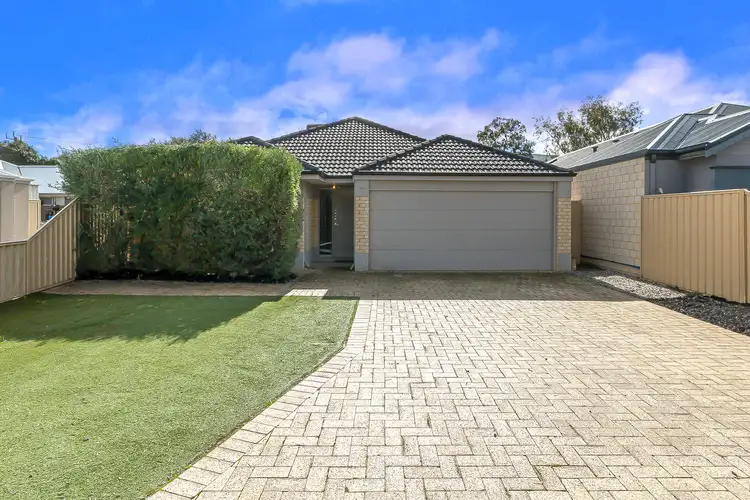 11 Engle Close