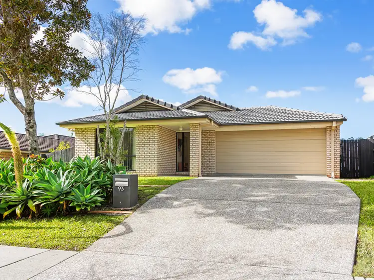 93 Wunburra Circle