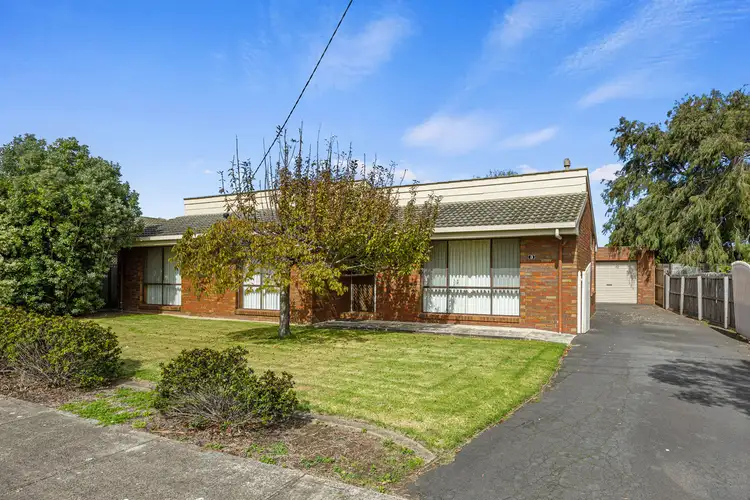3 Arnel Place