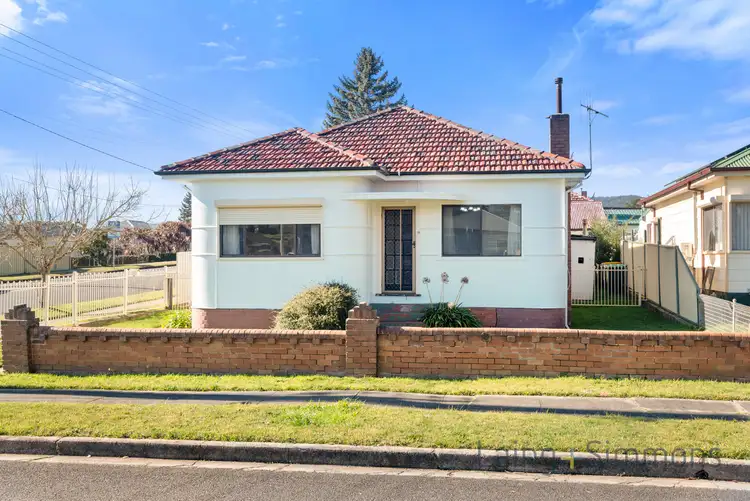 11 Enfield Avenue