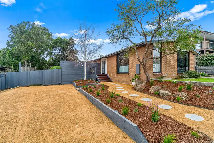3 Burswood Close