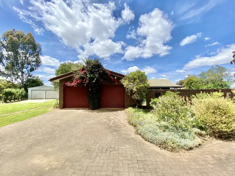 11 Ashford Road