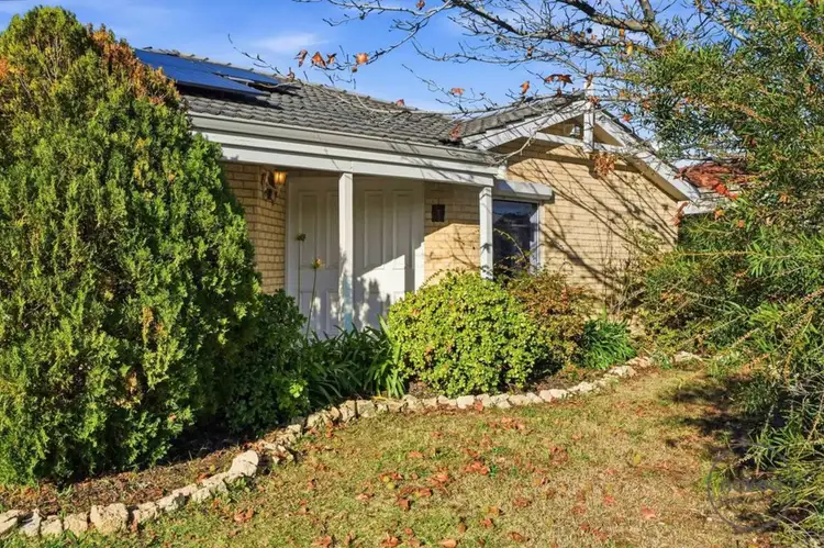 7 Foreshore Place