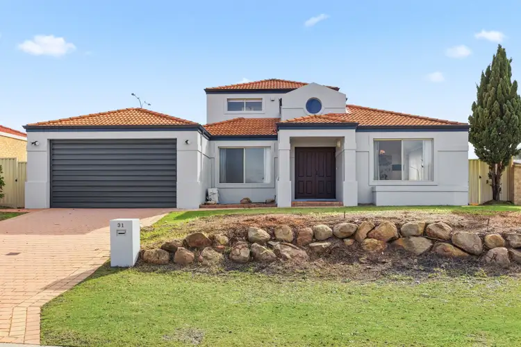 31 Broadmoor Green