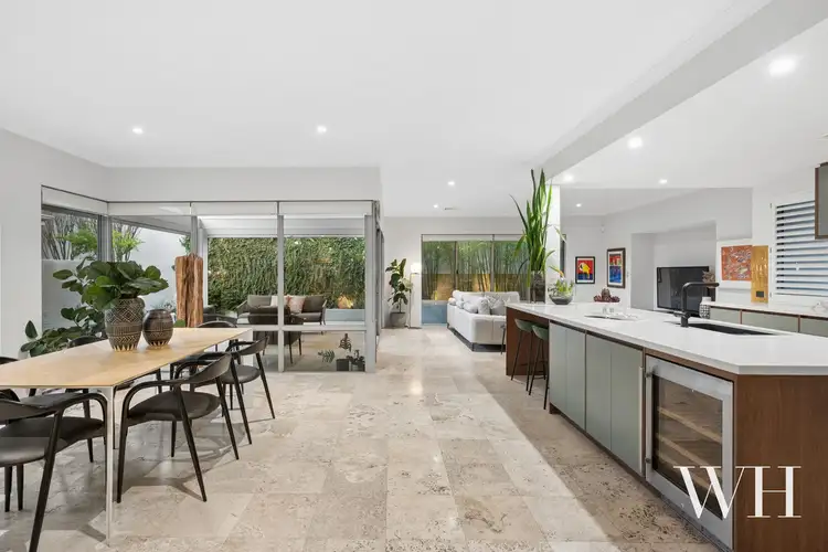 7 Barrow Crescent