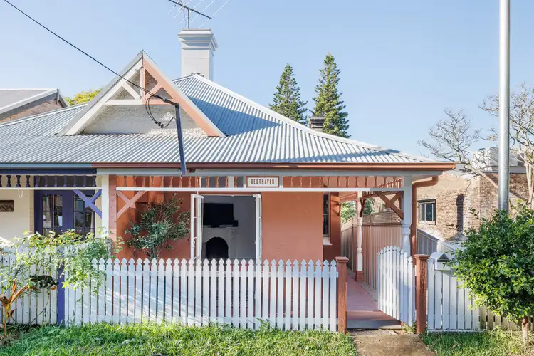 7 Sunnyside Avenue