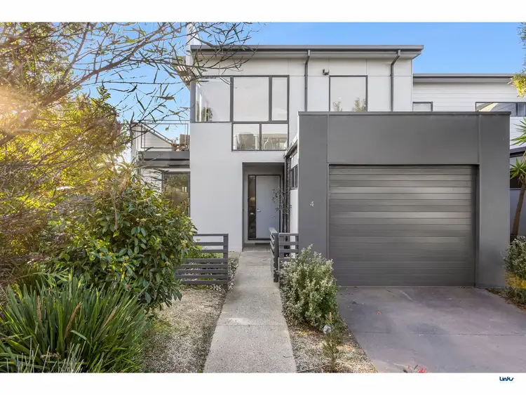 4 Sunset Place